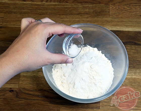 Chiffon Cake - Ajouter le sel