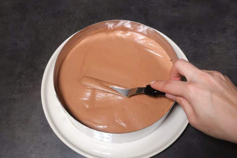Lisser la mousse au chocolat