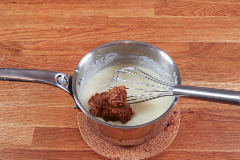 Crème spéculoos - Incorporer la pâte de spéculoos