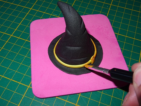 Comment modeler un chapeau de sorcière d'Halloween ? 8