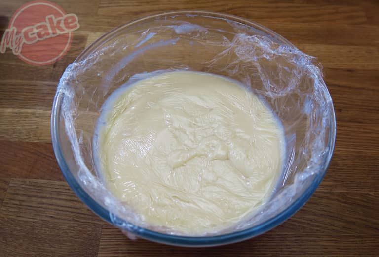 La Crème Pâtissière sans oeuf pour Cake Design 17